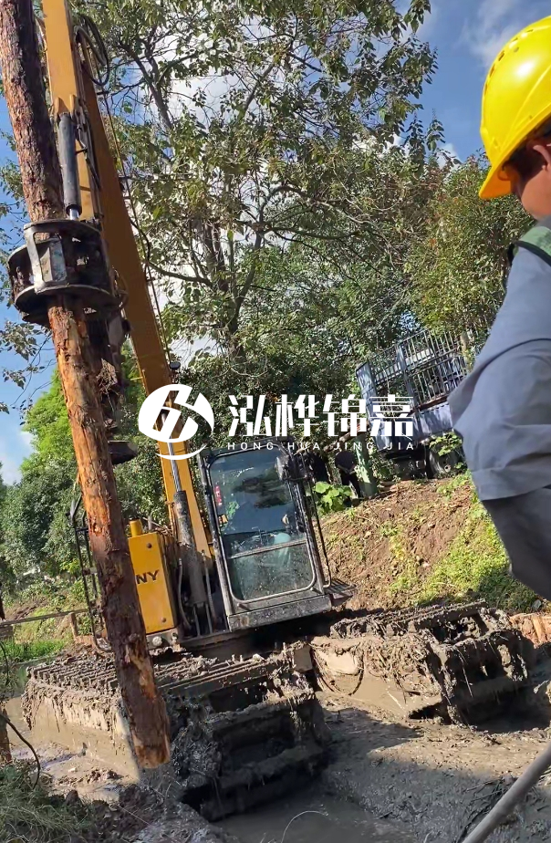 景德鎮(zhèn)河道清淤專業(yè)施工-狹窄河道挖機(jī)清理河道的方法？