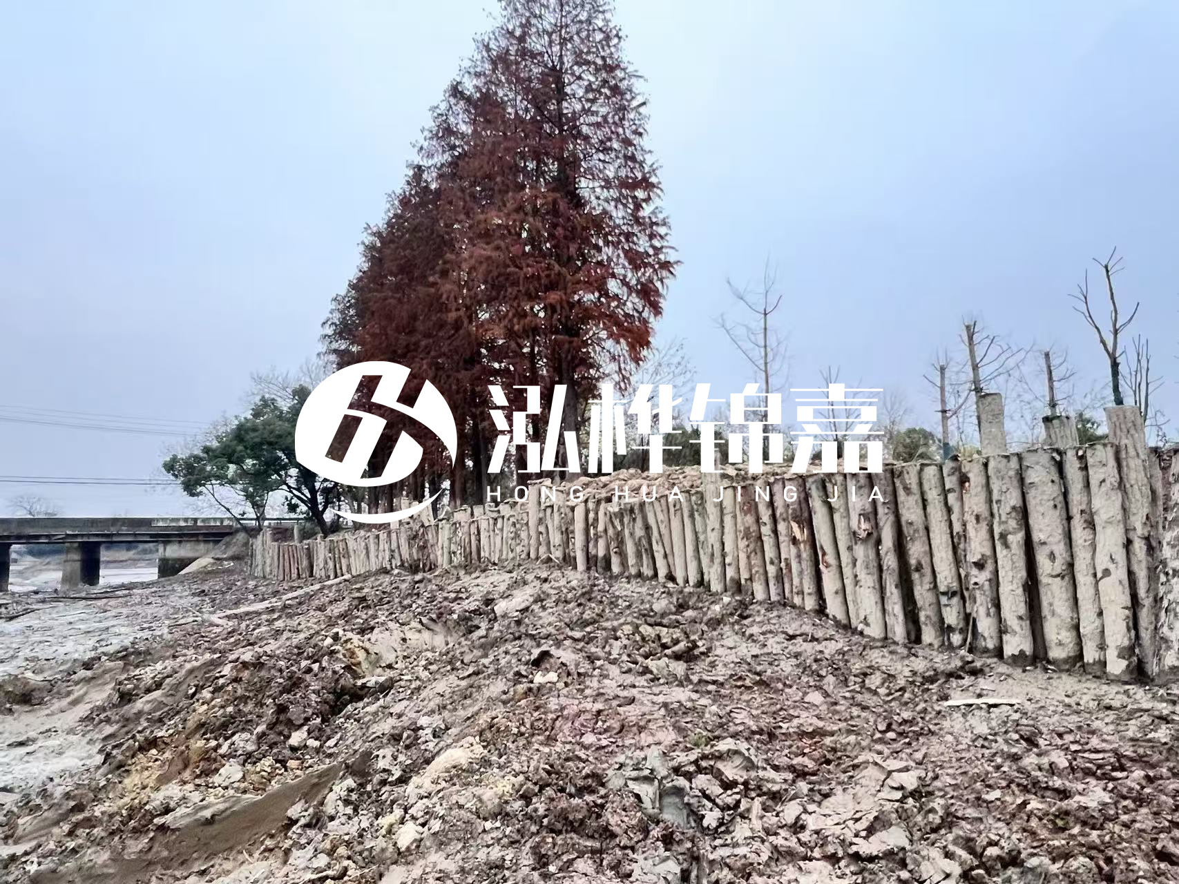 平?jīng)鐾跈C(jī)打木樁專業(yè)施工-松木樁工程量怎么計算的？